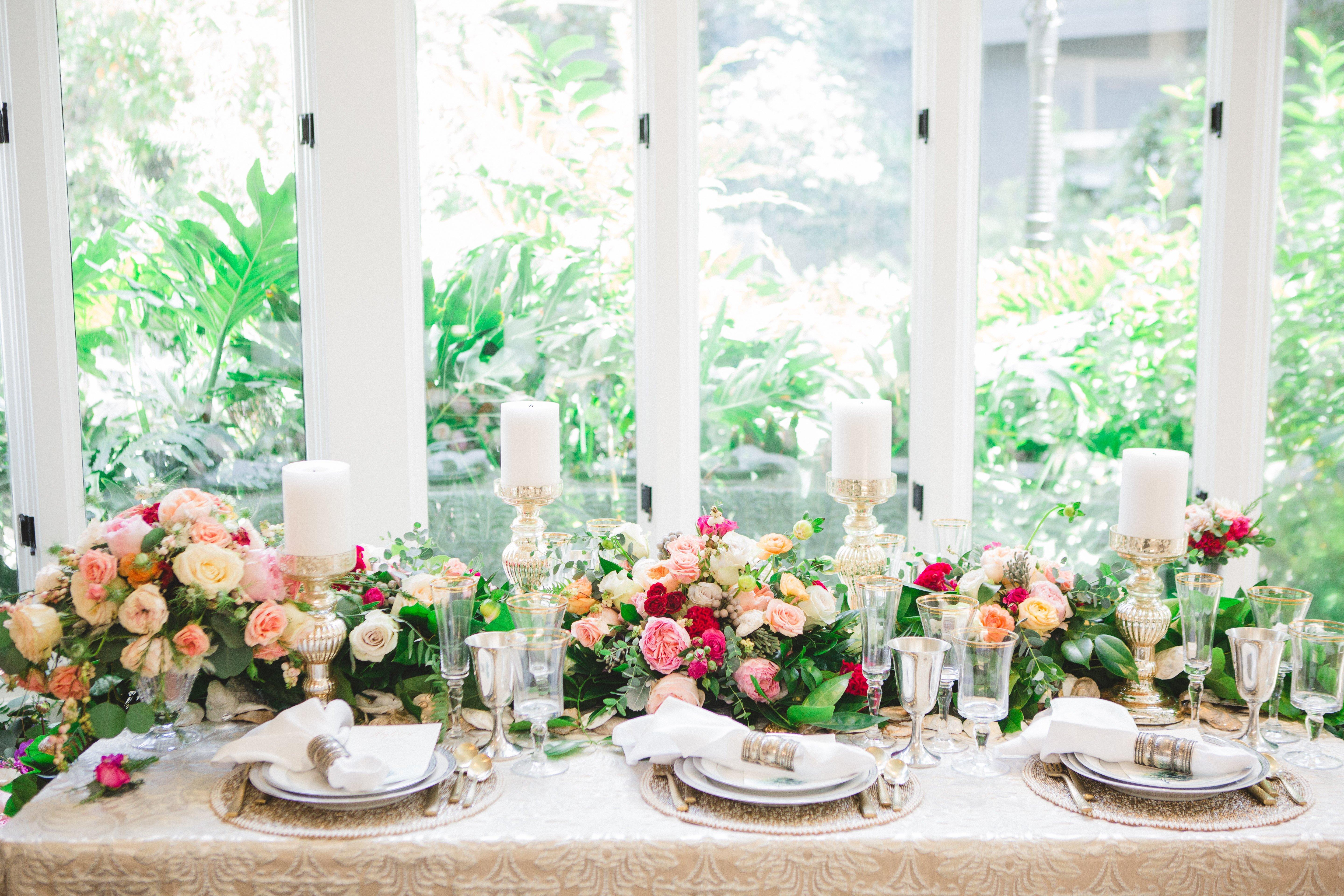 金普顿安格勒酒店 迈阿密海滩 外观 照片 A table set for a wedding reception